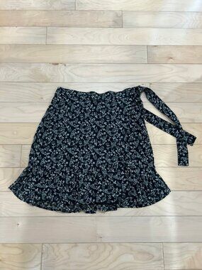 Women floral ruffle wrap mini skirt